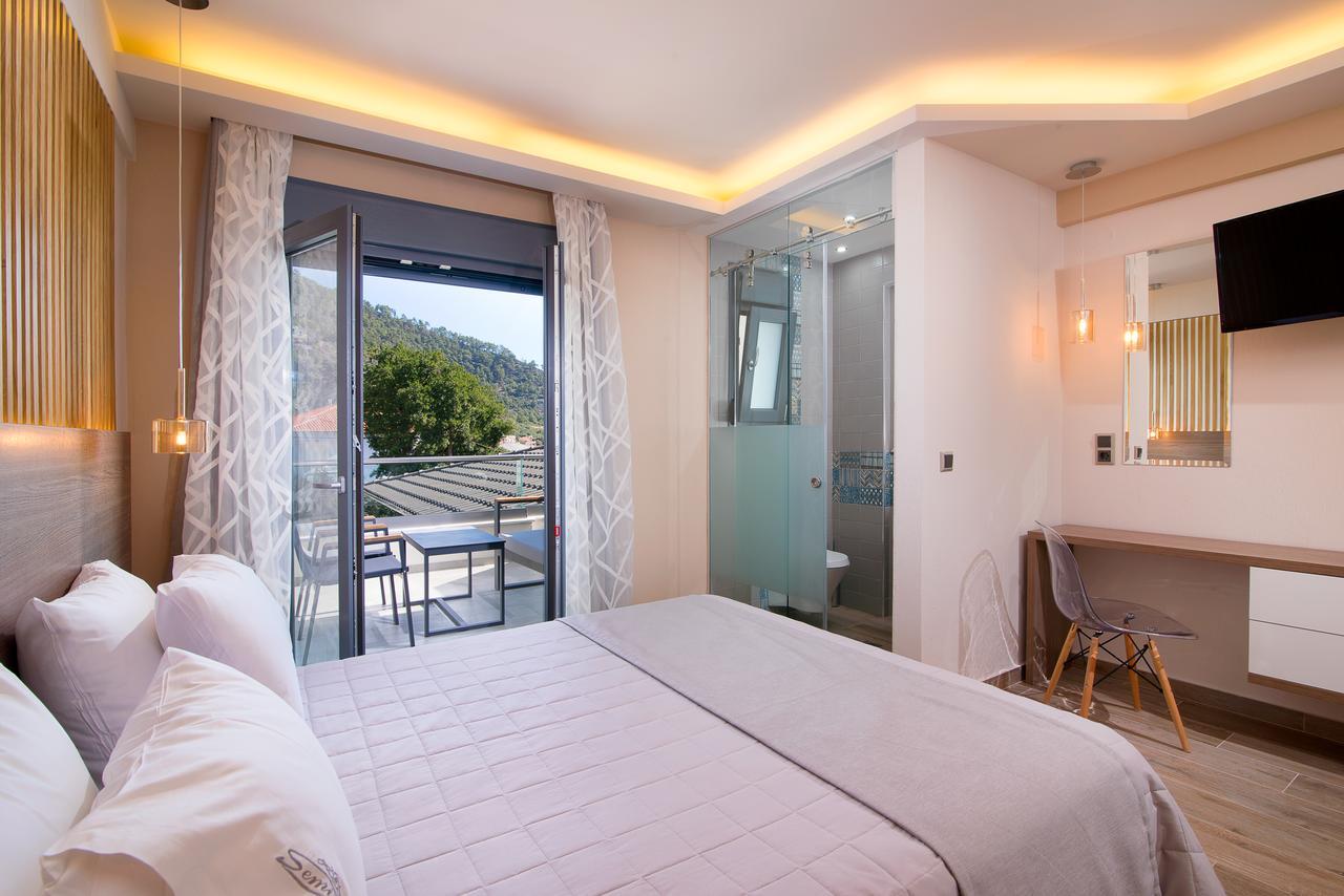 Semiramis Luxury Suites Chrysi Ammoudia Exterior photo